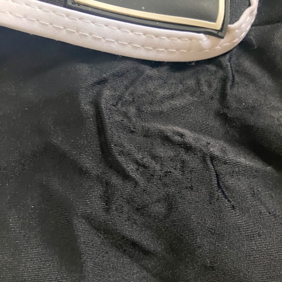 Off- White Crop Top/Bra - Picture 8 of 9